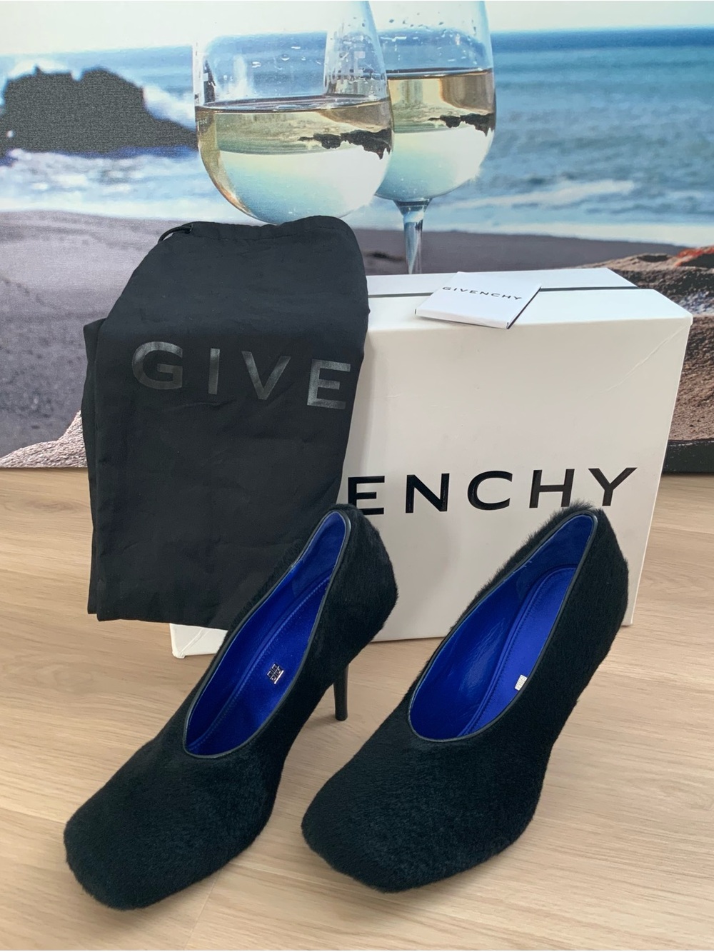 GIVENCHY  Lambskin Pumps - Picture 2 of 8